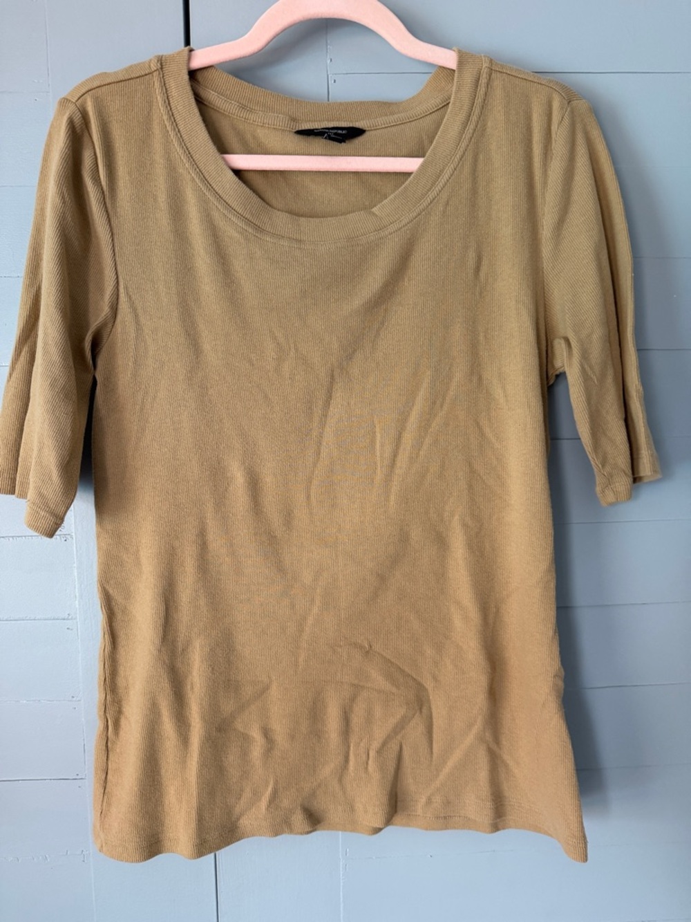 Banana Republic Tan Short-Sleeve Crewneck Top